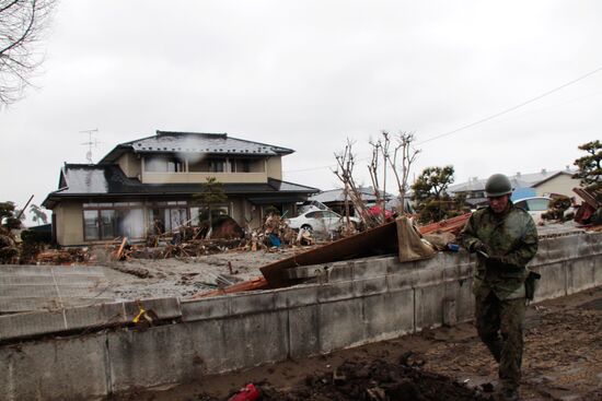 Japan: earthquake aftermath