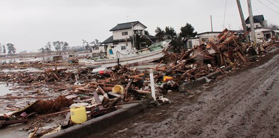 Japan: earthquake aftermath