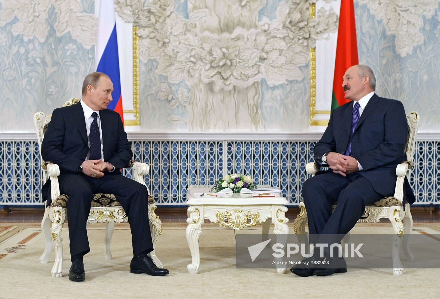 Vladimir Putin meets with Alexander Lukashenko in Minsk