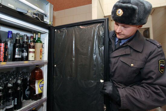 Police raid at illegal alcohol outlets