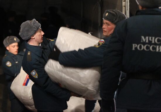 Russia sends first planeload of aid to Japan