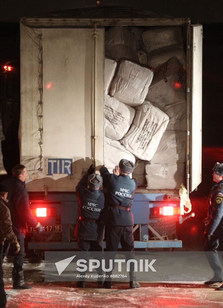 Russia sends first planeload of aid to Japan