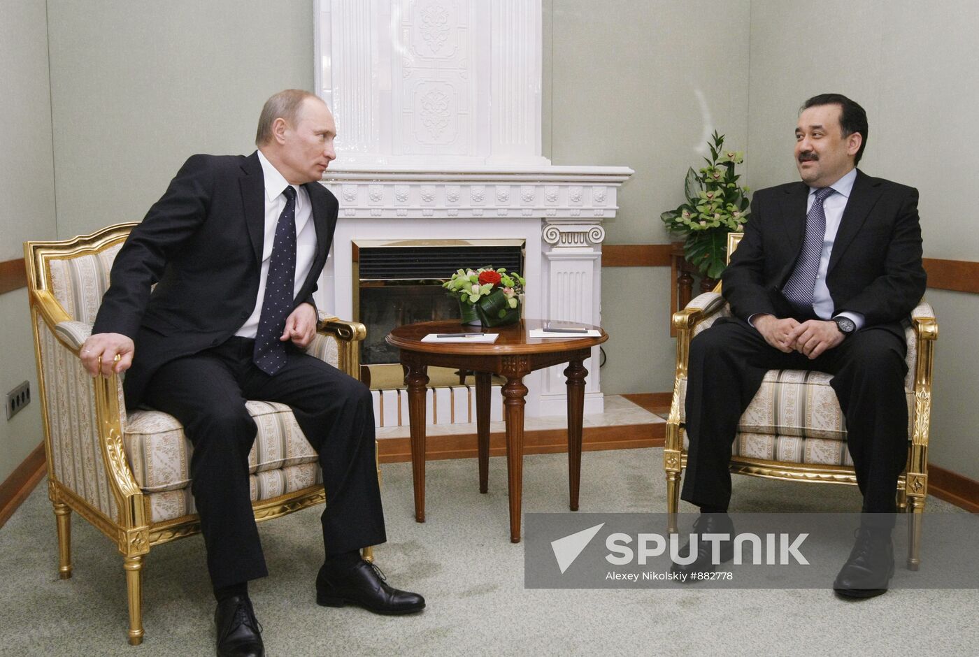 Vladimir Putin meets with Karim Massimov in Minsk