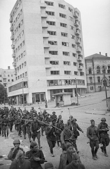 Red Army soldiers in the town of Vyborg