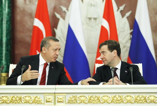 Recep Tayyip Erdogan visits Moscow