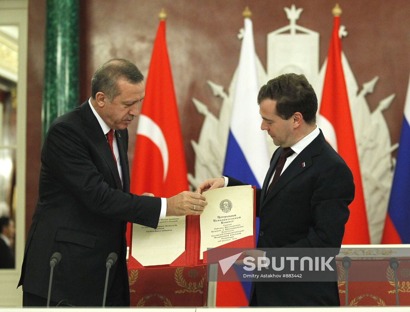 Recep Tayyip Erdogan visits Moscow