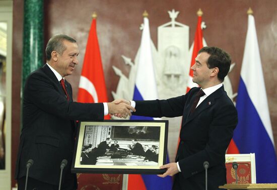 Recep Tayyip Erdogan visits Moscow