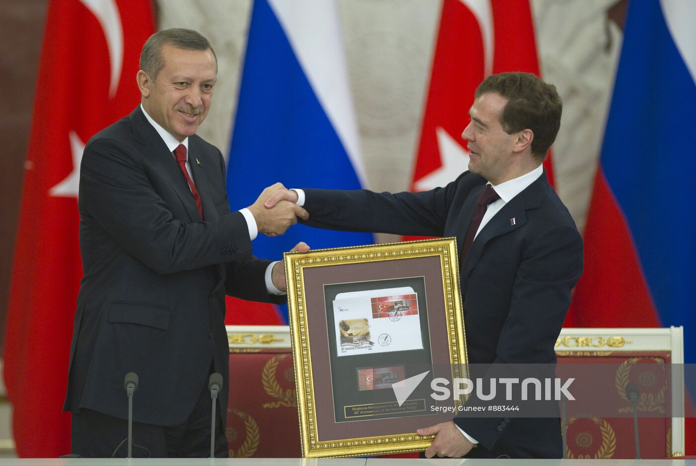 Recep Tayyip Erdogan visits Moscow