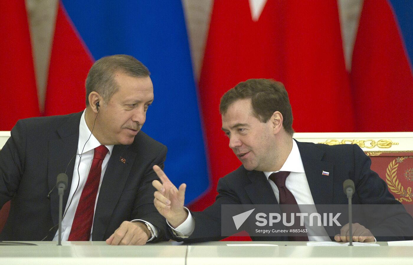 Recep Tayyip Erdogan visits Moscow