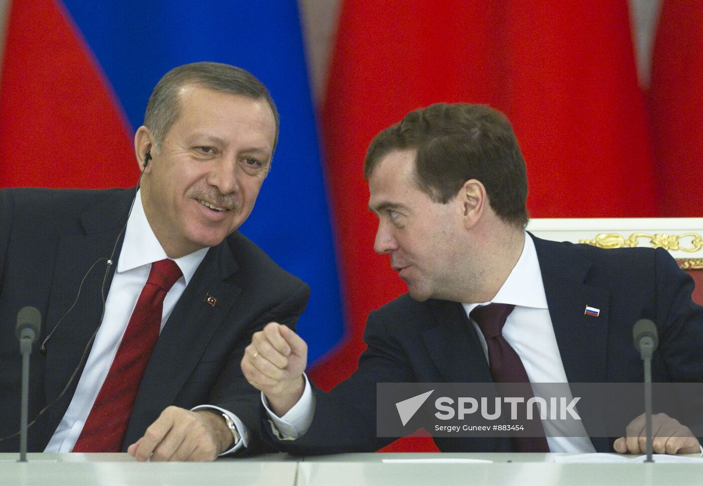 Recep Tayyip Erdogan visits Moscow