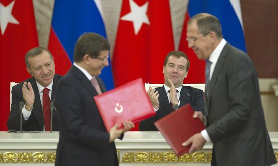 Recep Tayyip Erdogan visits Moscow