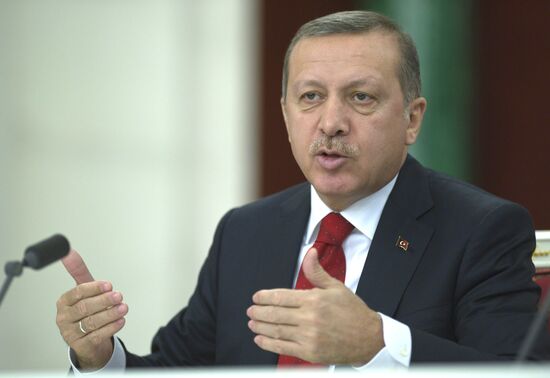 Recep Tayyip Erdogan visits Moscow