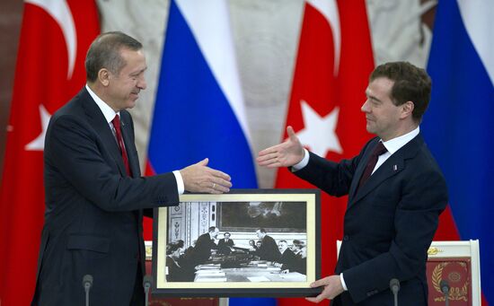 Recep Tayyip Erdogan visits Moscow