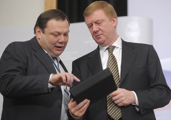 Mikhail Fridman, Anatoly Chubais