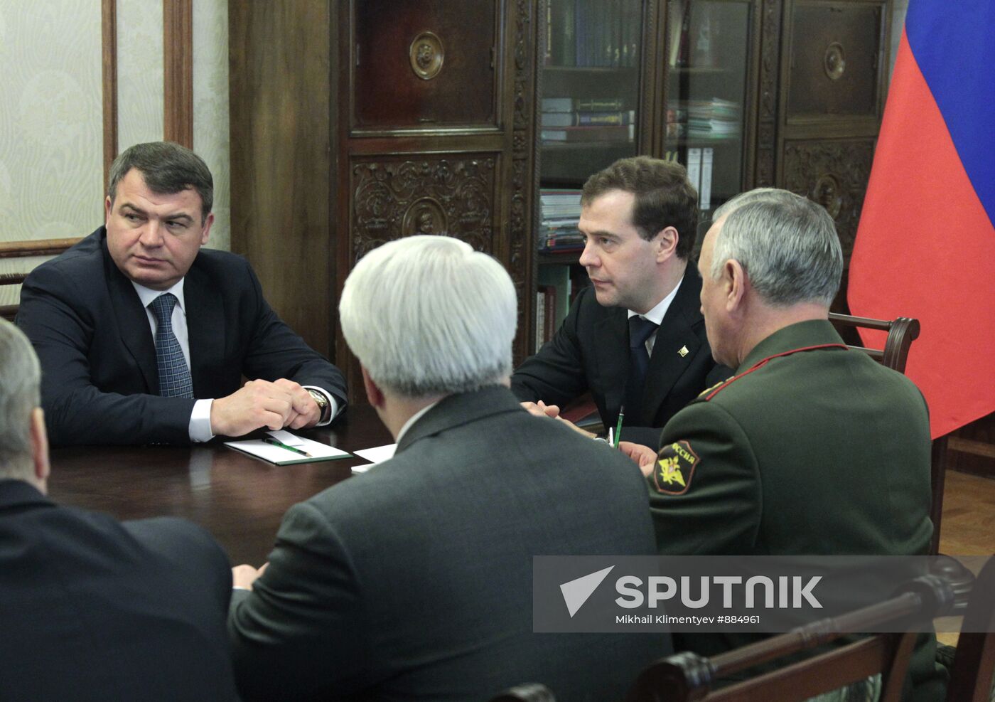 Dmitry Medvedev meets with Defense Ministry leaders