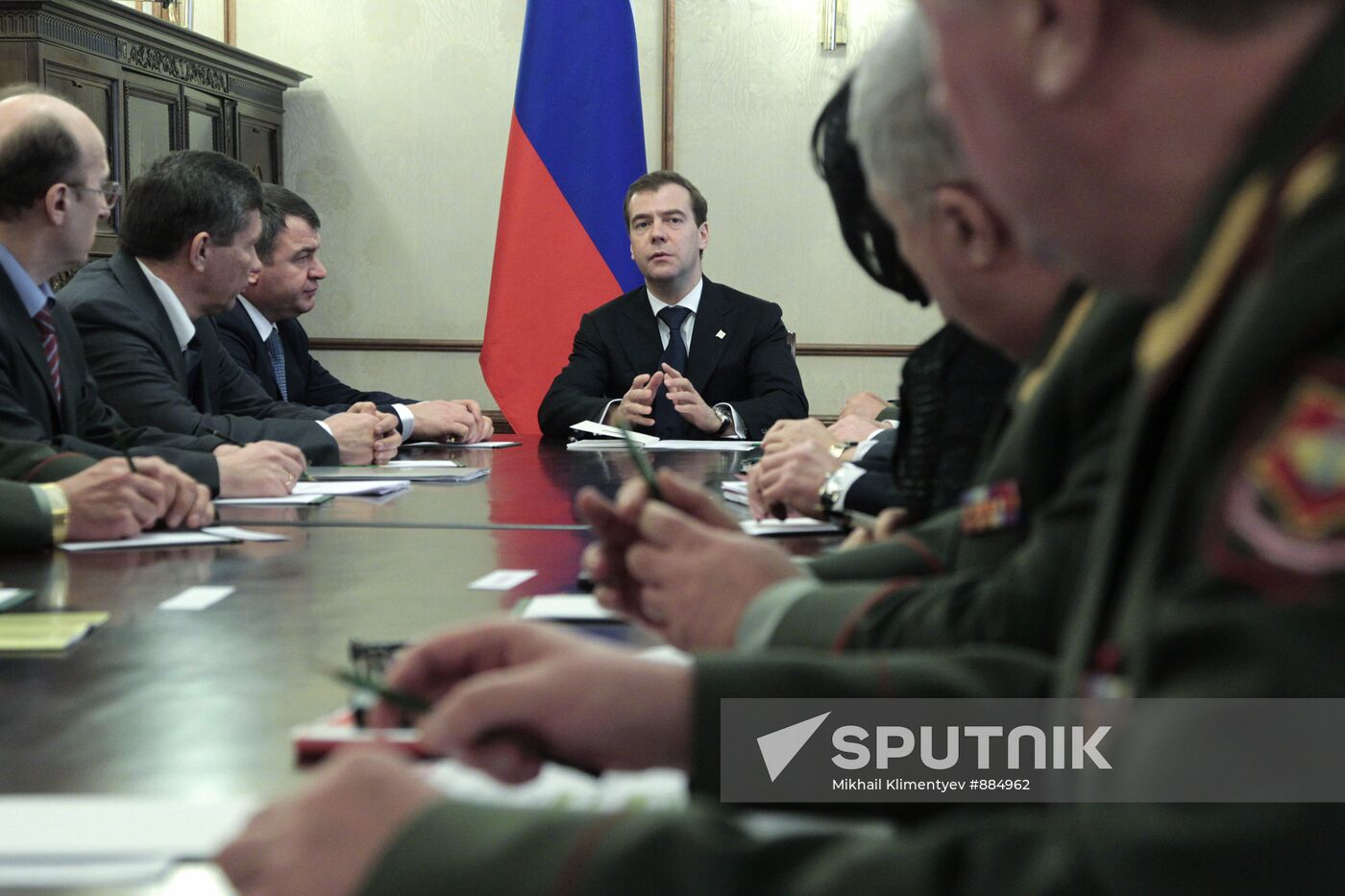 Dmitry Medvedev meets with Defense Ministry leaders