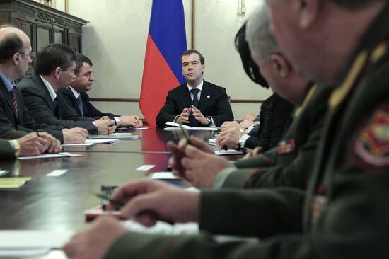 Dmitry Medvedev meets with Defense Ministry leaders