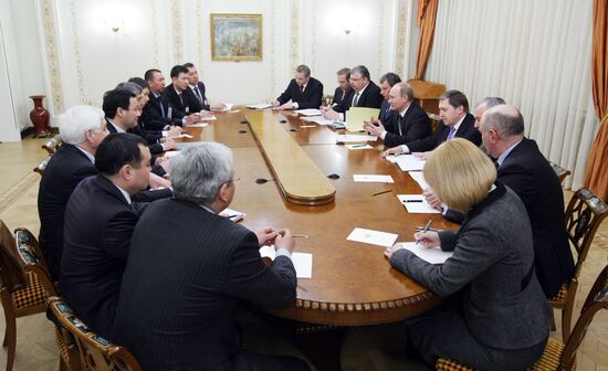 Vladimir Putin meeting with Almazbek Atambayev