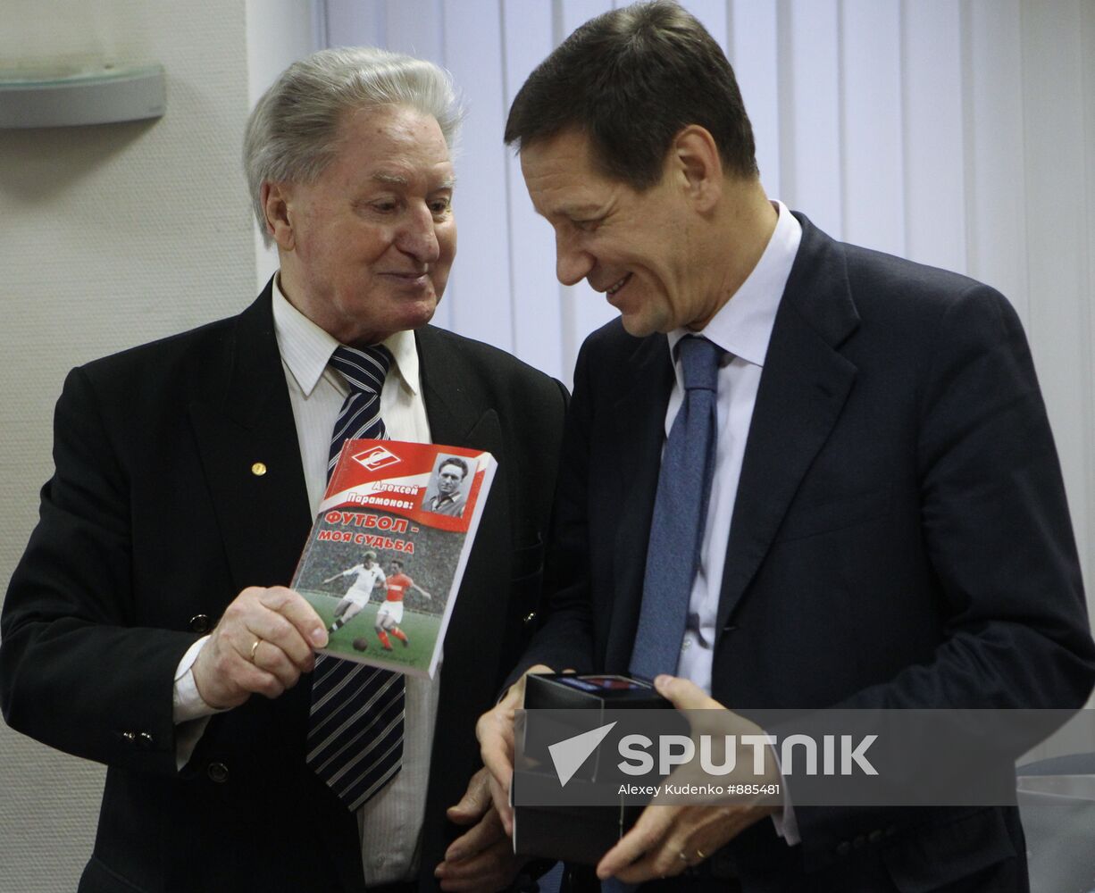 Alexei Paramonov, Alexander Zhukov