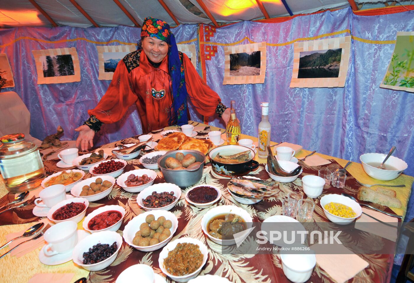 Khakasky ceremonial feast of Chyl Pazy in Abakan