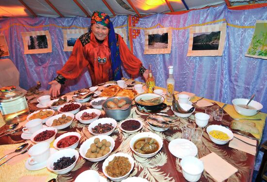 Khakasky ceremonial feast of Chyl Pazy in Abakan