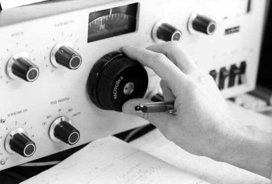 The equipment of amateur radio operator Yuri Zolotov