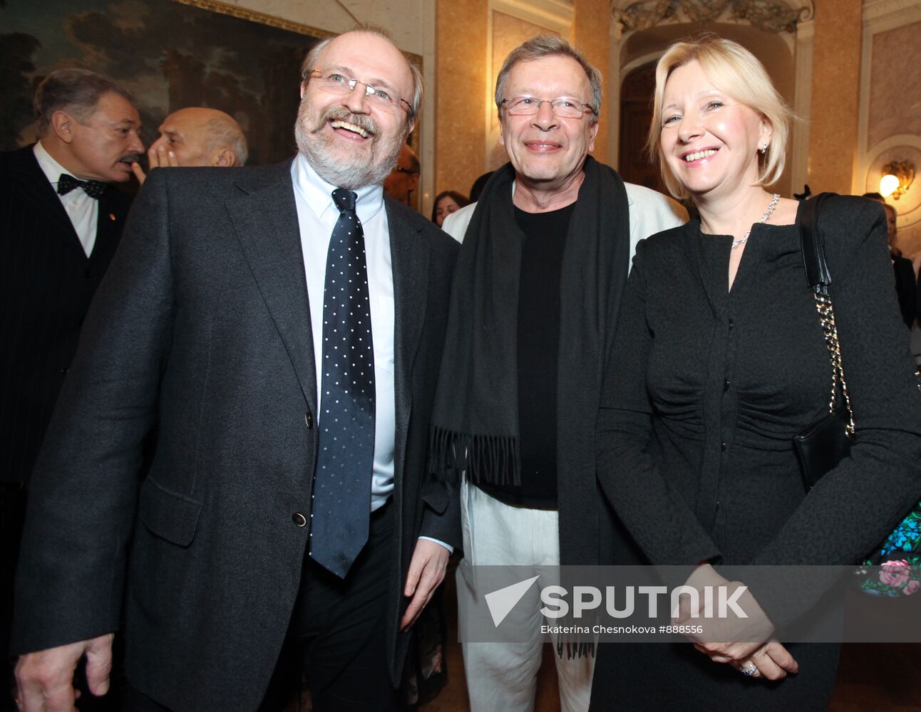 Vladimir Khotinenko with his wife Tatyana and Viktor Erofeev