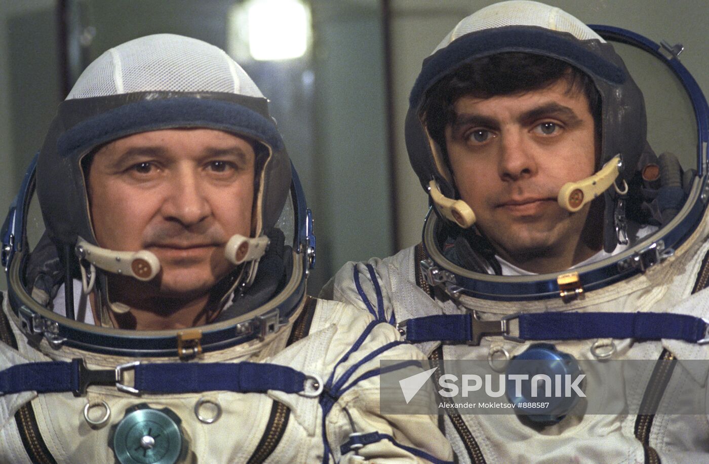 Soviet cosmonauts Leonid Kizim and Vladimir Solovyov