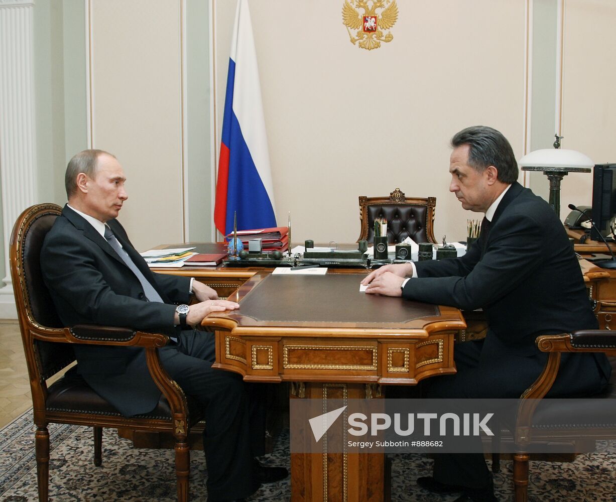 Vladimir Putin meets Vitaly Mutko in Novo-Ogaryovo