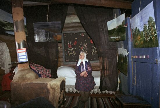 Artist Lyubov Maikova