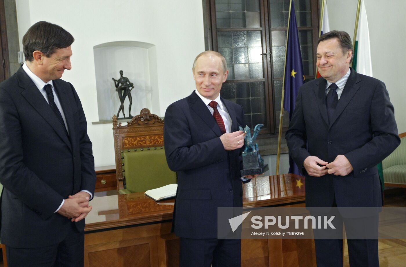 Vladimir Putin visits Slovenia