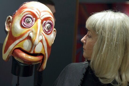 Cirque du Soleil costumes exhibition "The Dream Weavers"