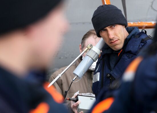 EMERCOM rescue team returns from Japan