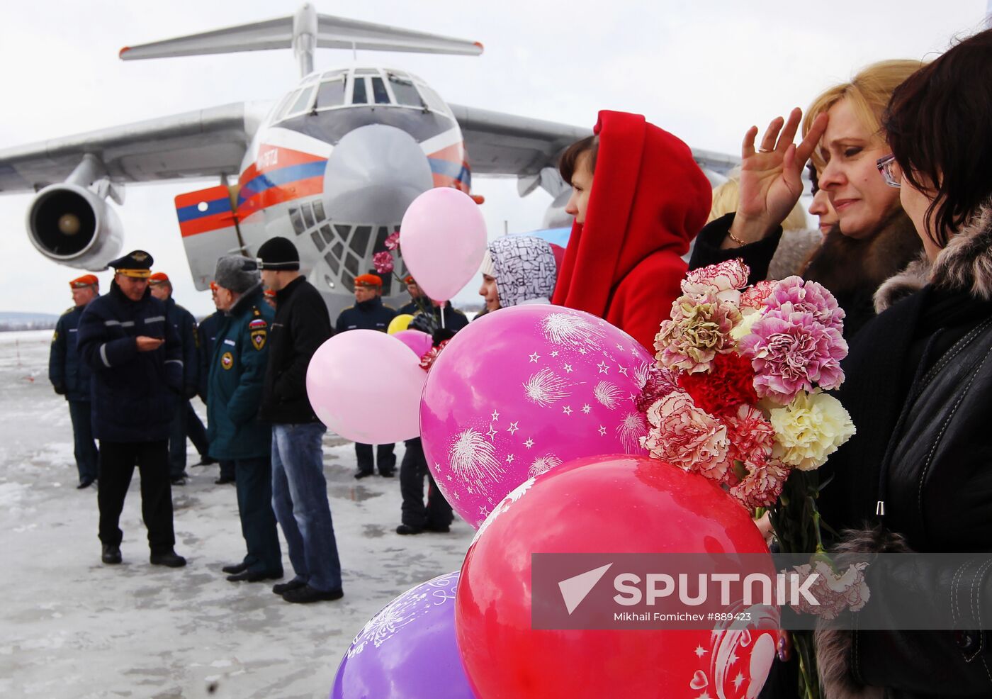 EMERCOM rescue team returns from Japan