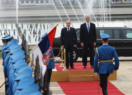 Vladimir Putin visits Serbia