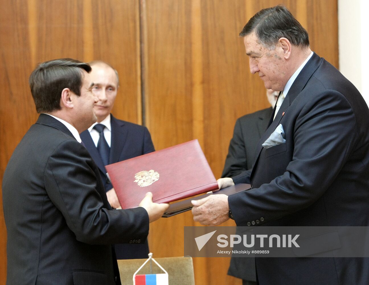 Vladimir Putin visits Serbia