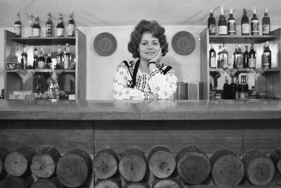 Barmaid