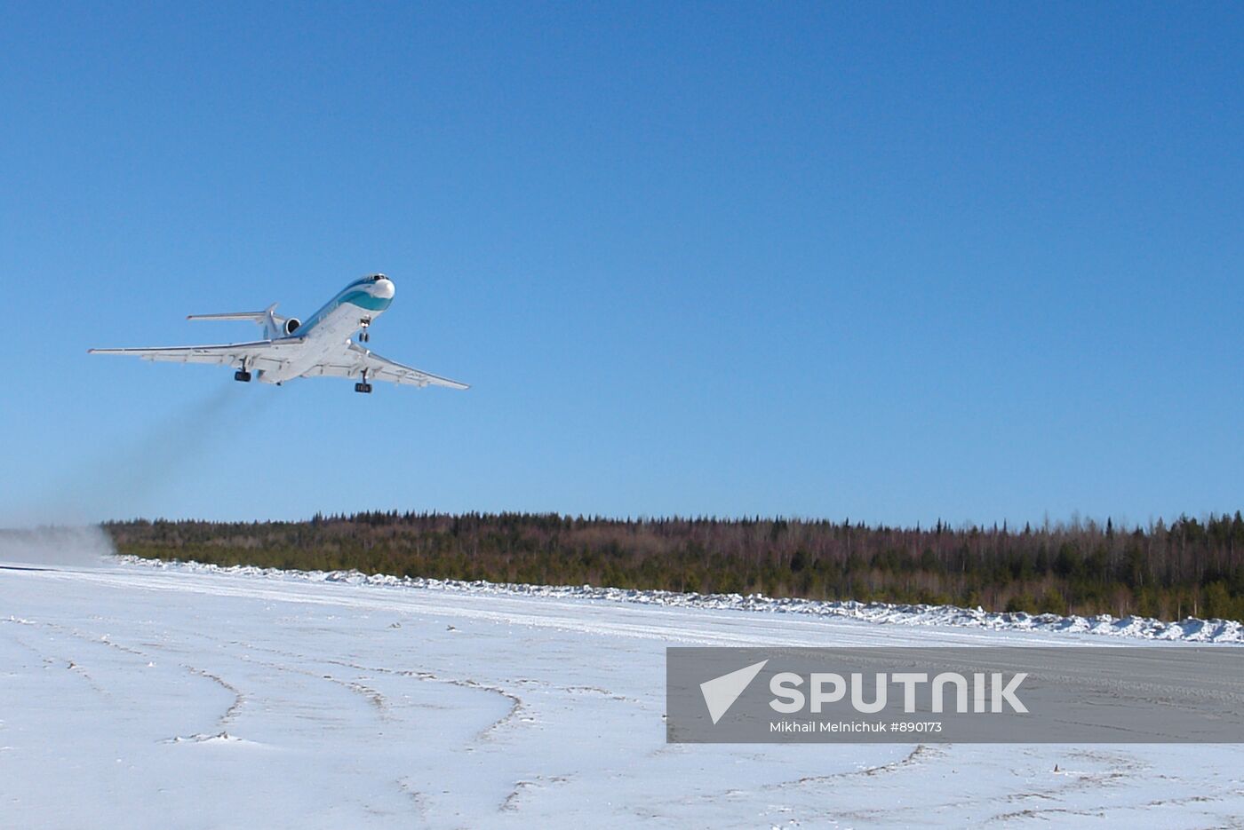 Tu-154 which made emergency landing in Komi leaves for Samara