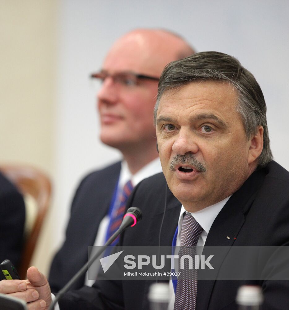 Dmitry Chernyshenko, Rene Fazel