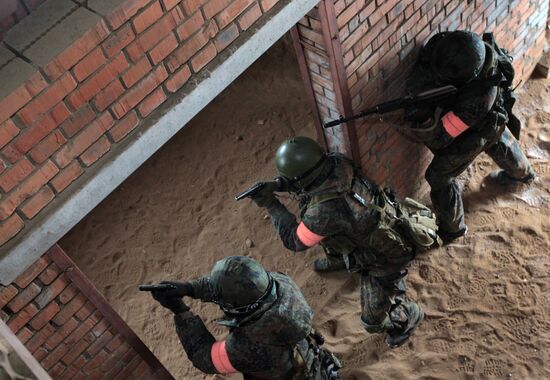 Anti-terrorist drills of Russia's Interior Force