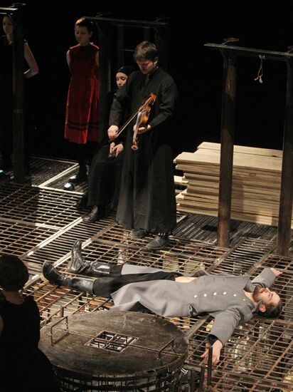 Performance of "Edip. Doghouse" play