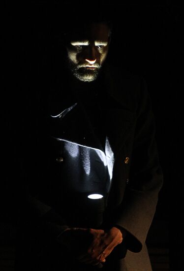 Oedipus.Doghouse play final rehearsal