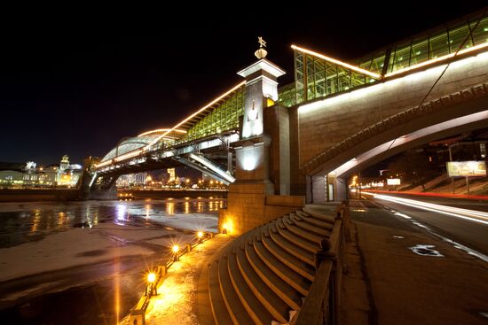 Pedestrian bridge and Kievsky Station with illumination