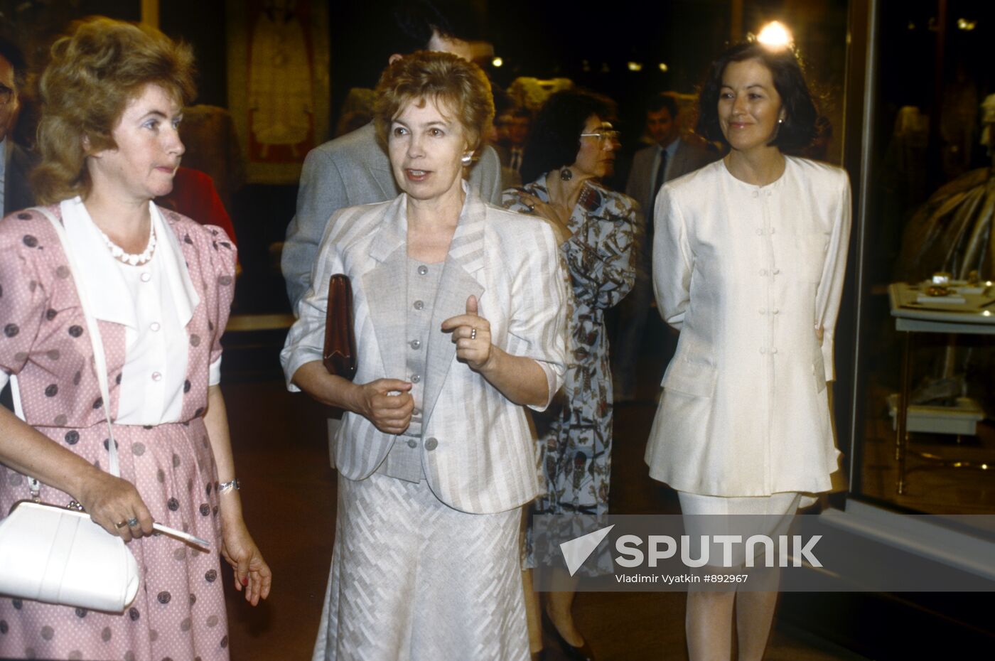 Raisa Gorbacheva and Ms Felipe González