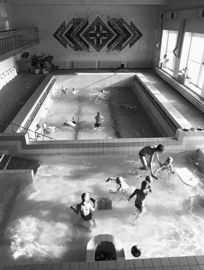 Children of kindergarden Strautinsh swim in the swimming pool