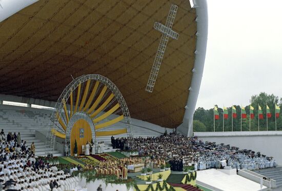 Pope John Paul II visits Lithuania