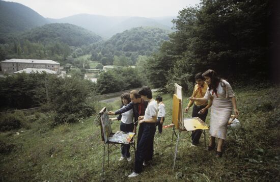 Soviet and American children