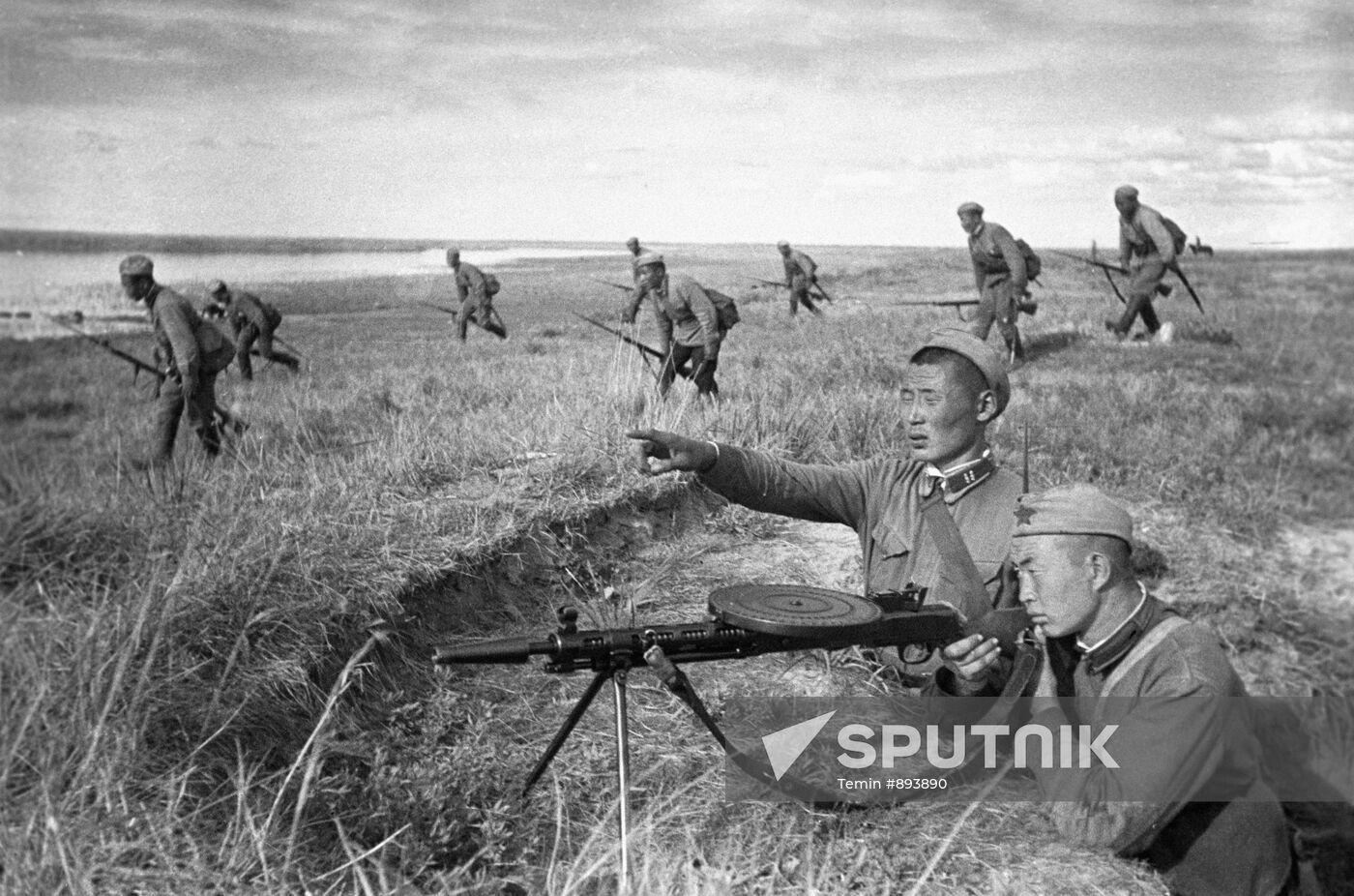 Soldiers of the Mongolian people's army