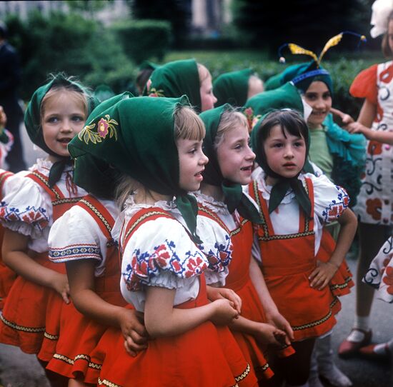 The Alyonka dance company