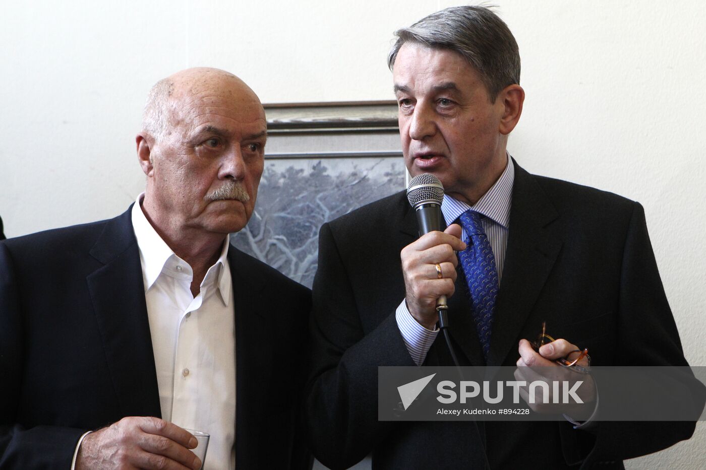 Stansilav Govorukhin, Alexander Avdeyev